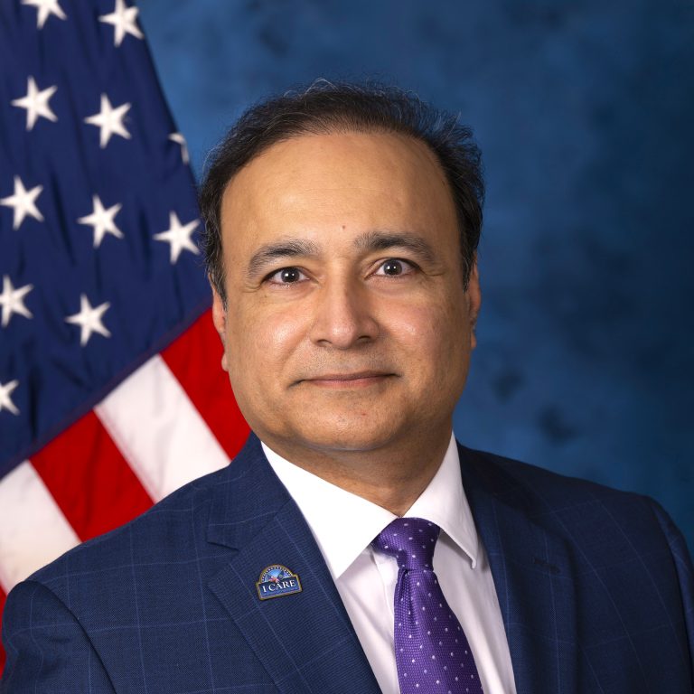 Spkr_Hdsht_Gilani-3